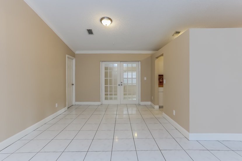 11218 SW 167th St Miami photo 4
