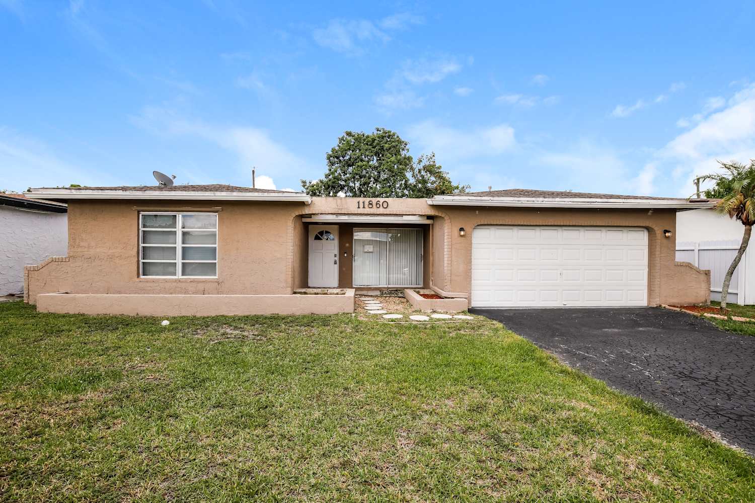 11860 NW 29th Pl, Sunrise