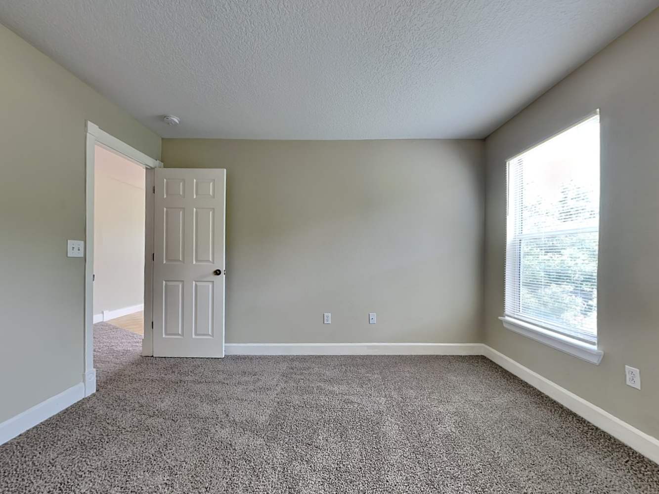 11926 Lark Song Loop Riverview photo 11