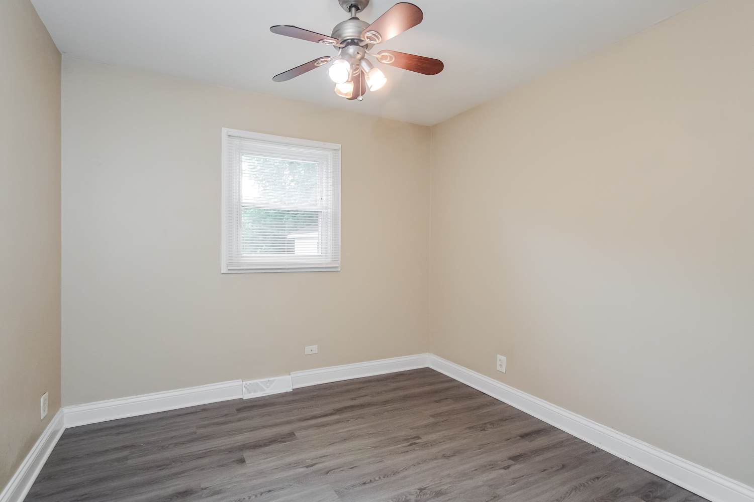 1227 S Lawler Ave Lombard photo 10