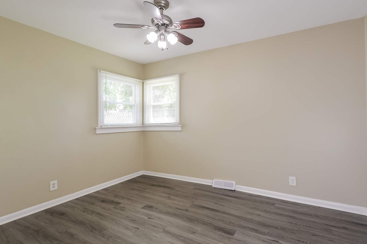 1227 S Lawler Ave Lombard photo 11