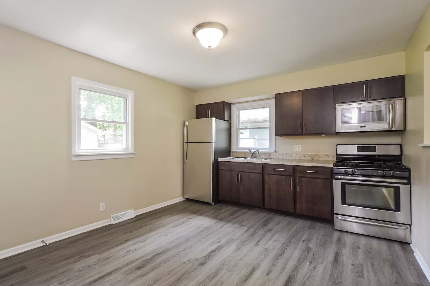 1227 S Lawler Ave Lombard photo 7