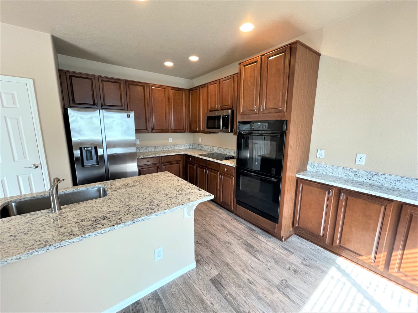 12386 Roslyn Way Thornton photo 8