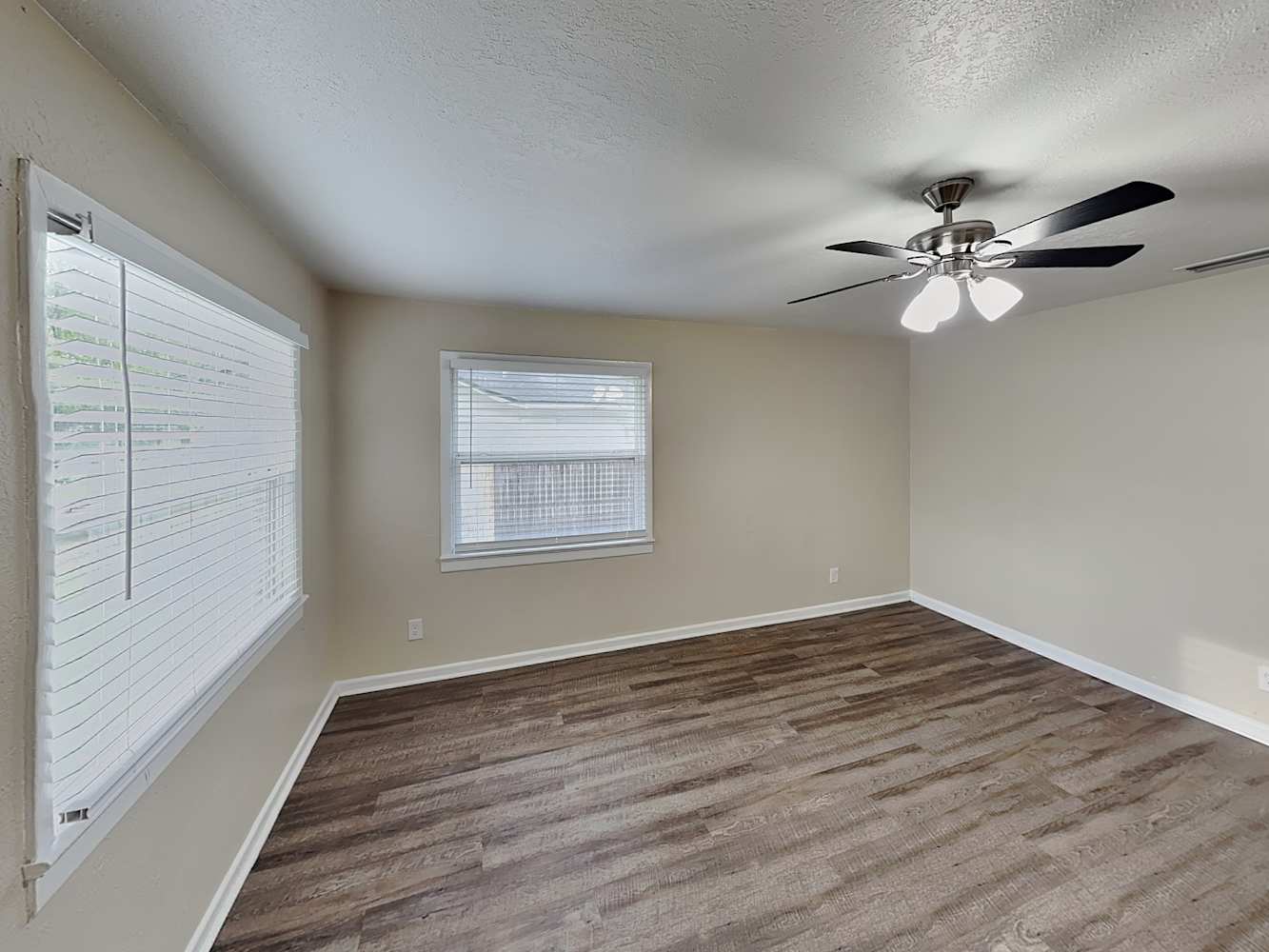 1317 S Mellonville Ave Sanford photo 9