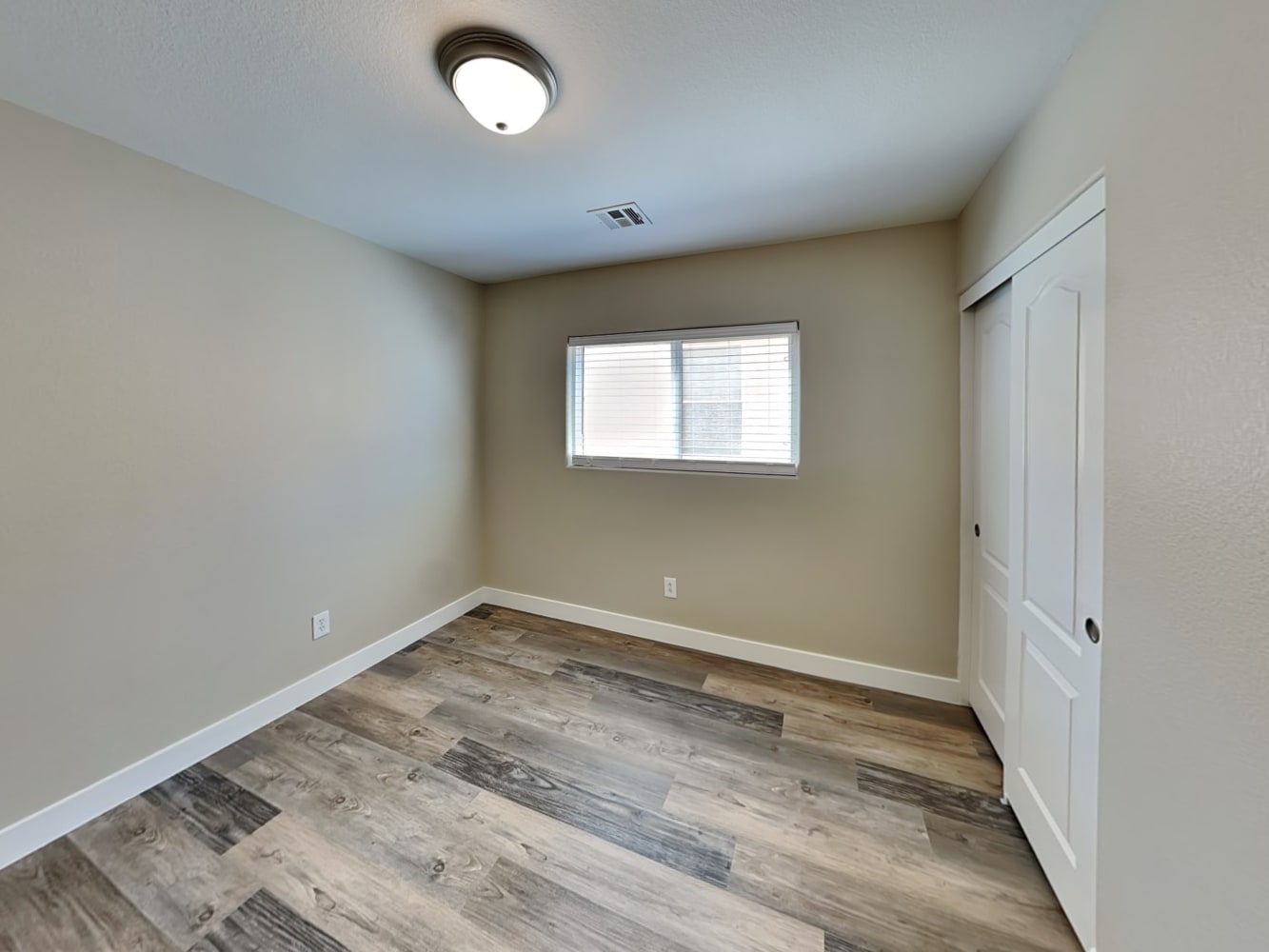 133 Gilliflower Ave Las Vegas photo 11