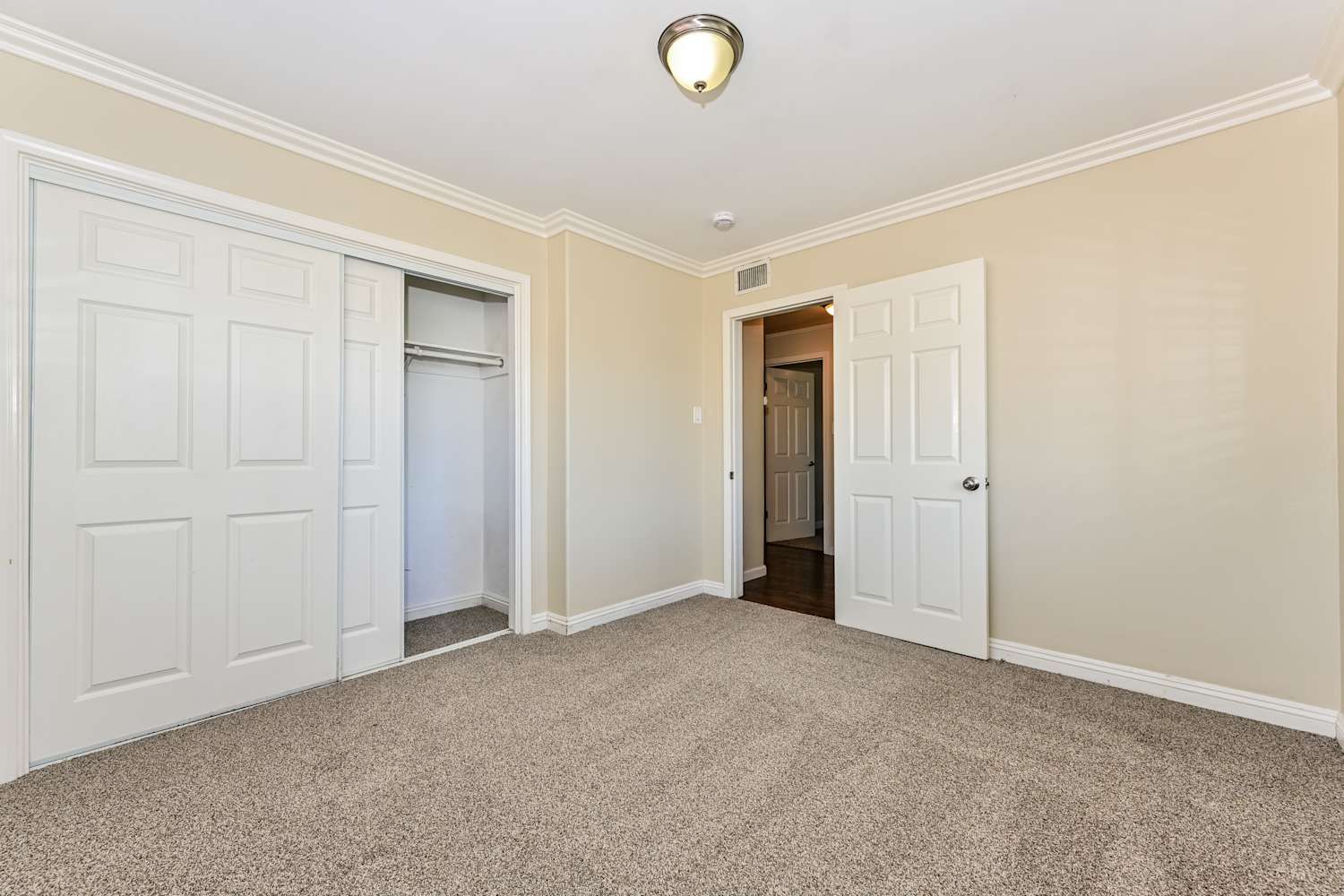 13425 Ebell St Van Nuys photo 12