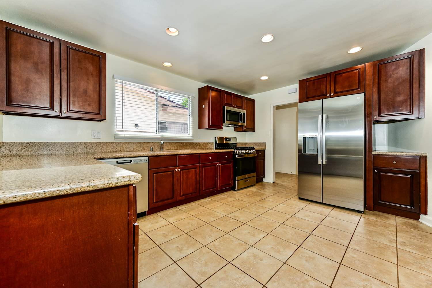 13425 Ebell St Van Nuys photo 5