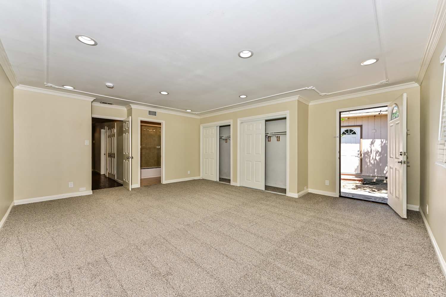 13425 Ebell St Van Nuys photo 9