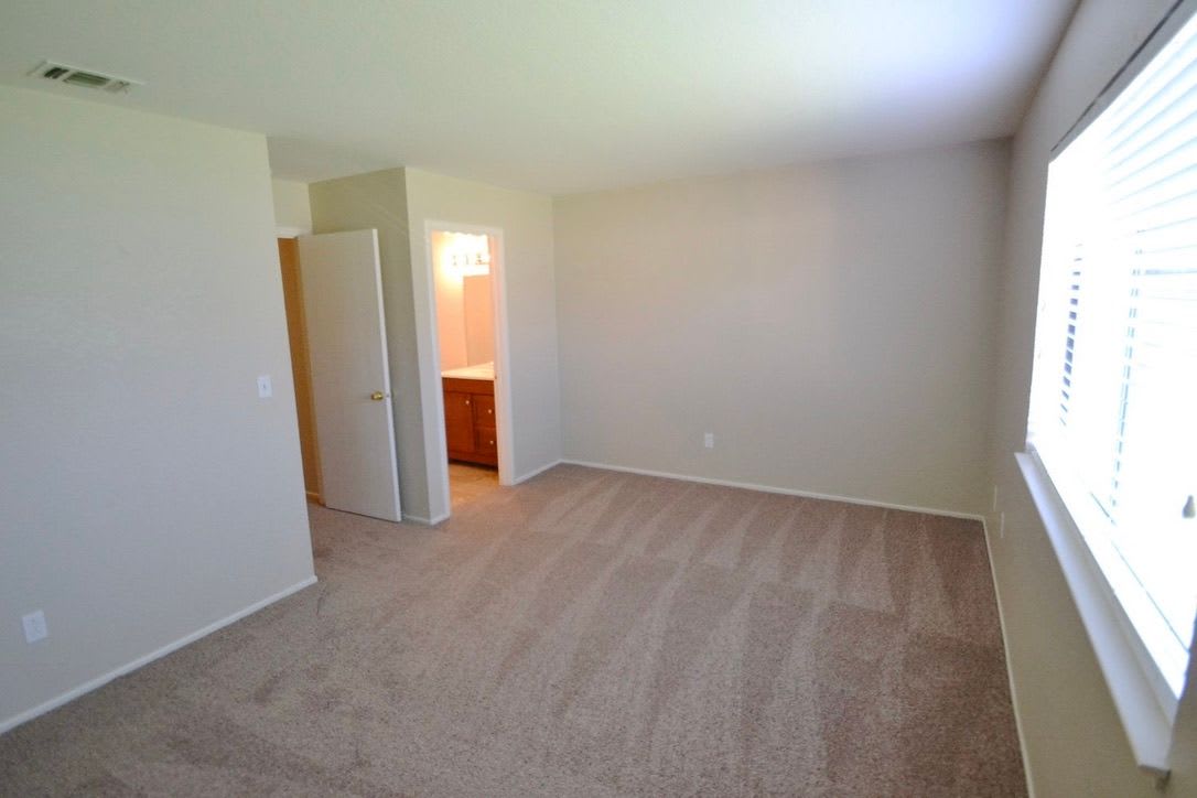 1355 Colfax Dr Woodland photo 9