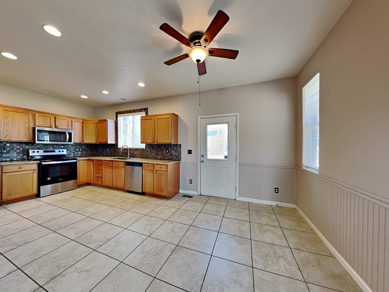 13585 E 107th Pl Commerce City photo 8