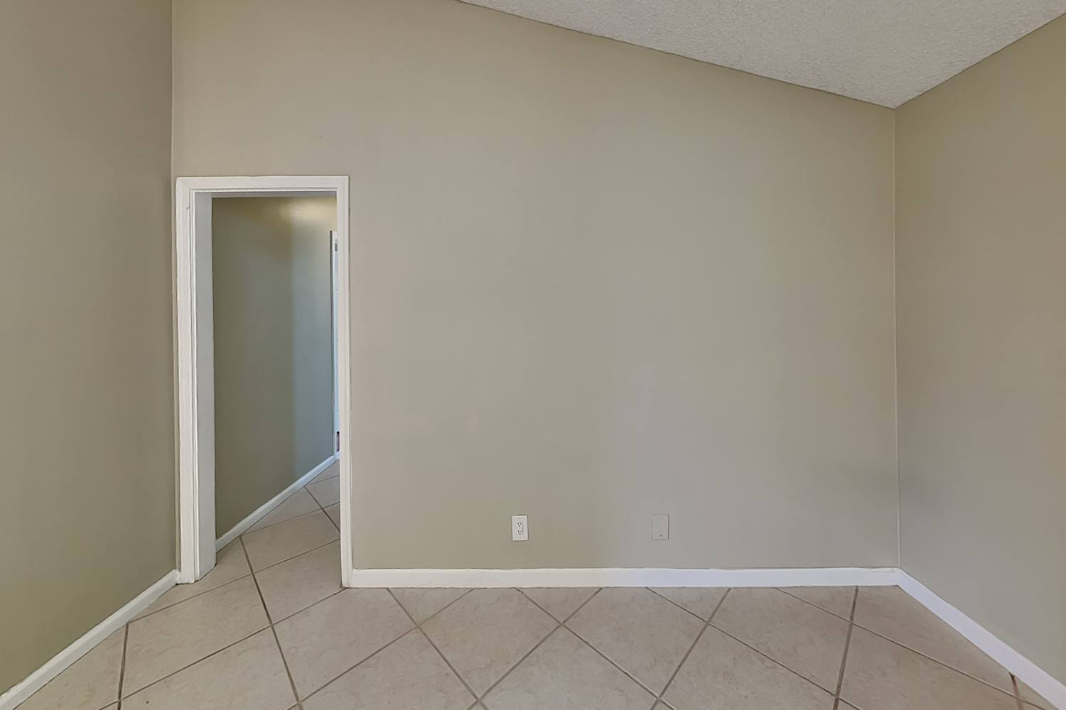13643 Ishnala Cir Wellington photo 9