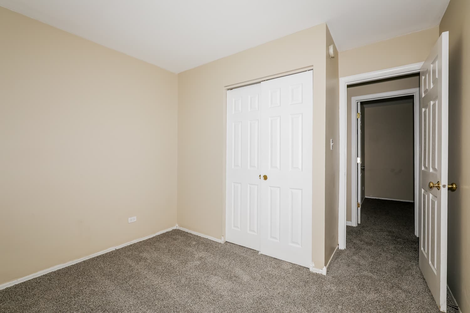 1381 Alberta Ct Glendale Heights photo 13
