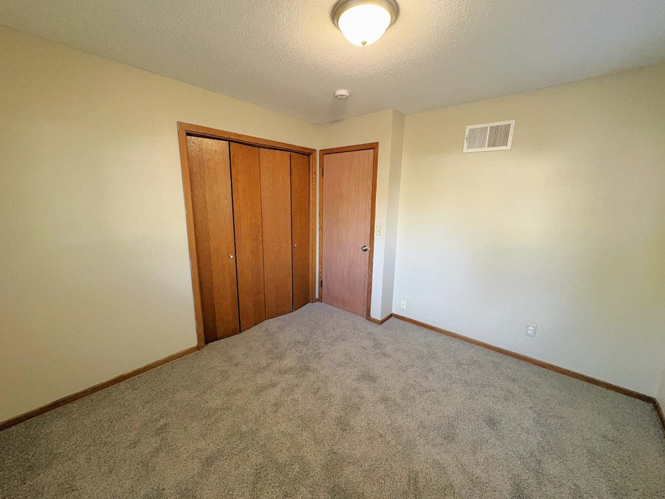 1411 Bidwell St Saint Paul photo 8