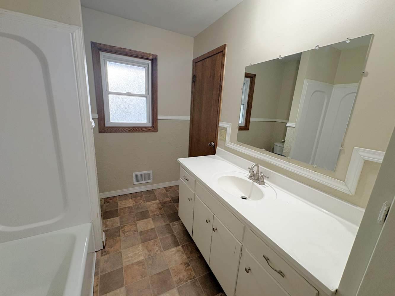 1411 Bidwell St Saint Paul photo 11