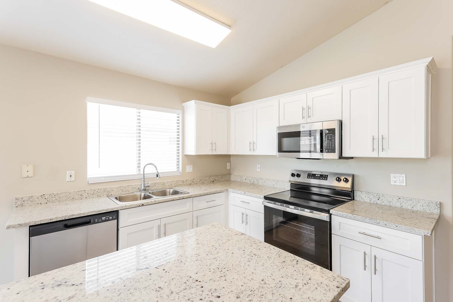 14807 W Acapulco Ln Surprise photo 8
