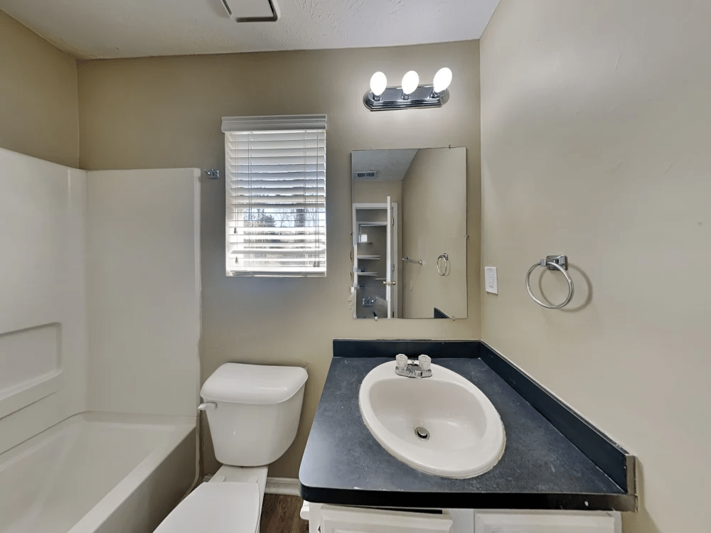 1600 Kennons Hill Ct Stone Mountain photo 18