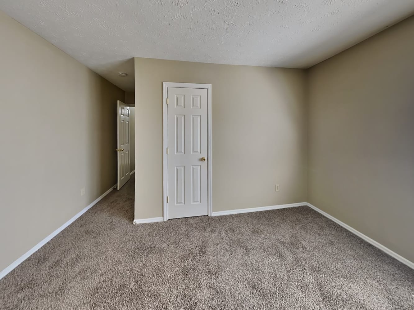 1600 Kennons Hill Ct Stone Mountain photo 11