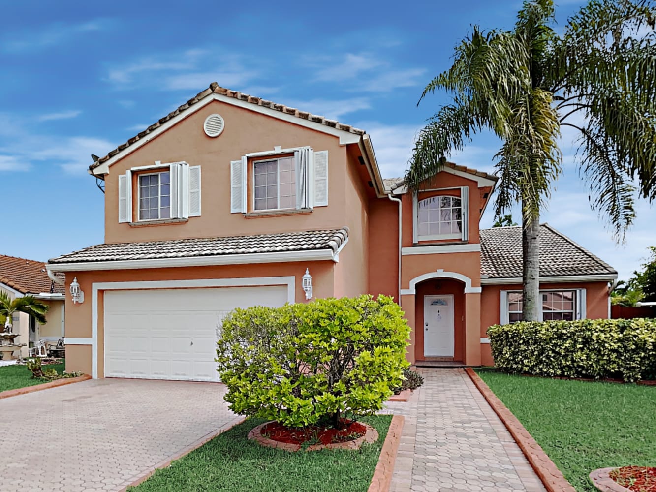 16342 SW 76th St, Miami