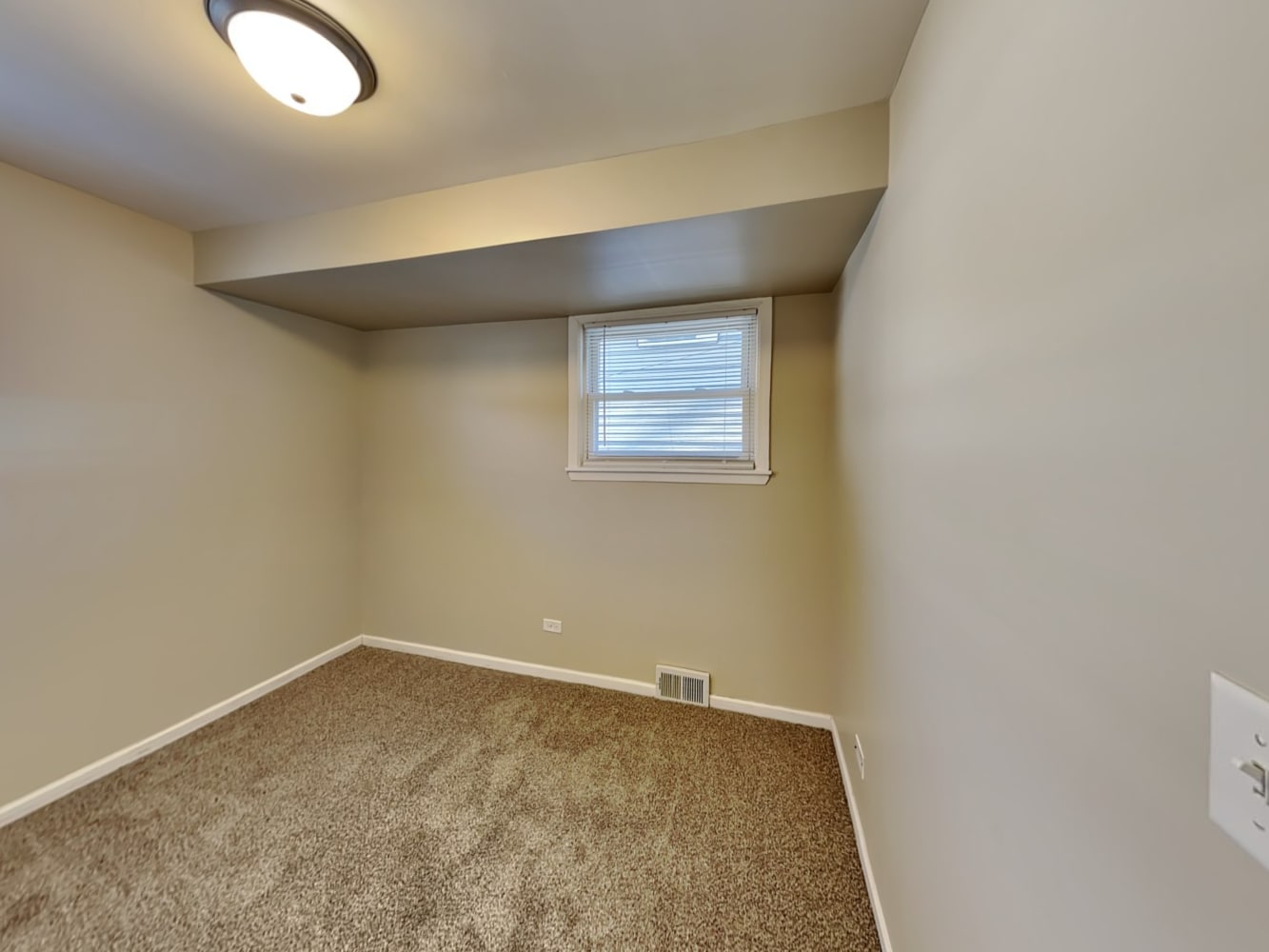 1816 N 38th Ave Stone Park photo 13