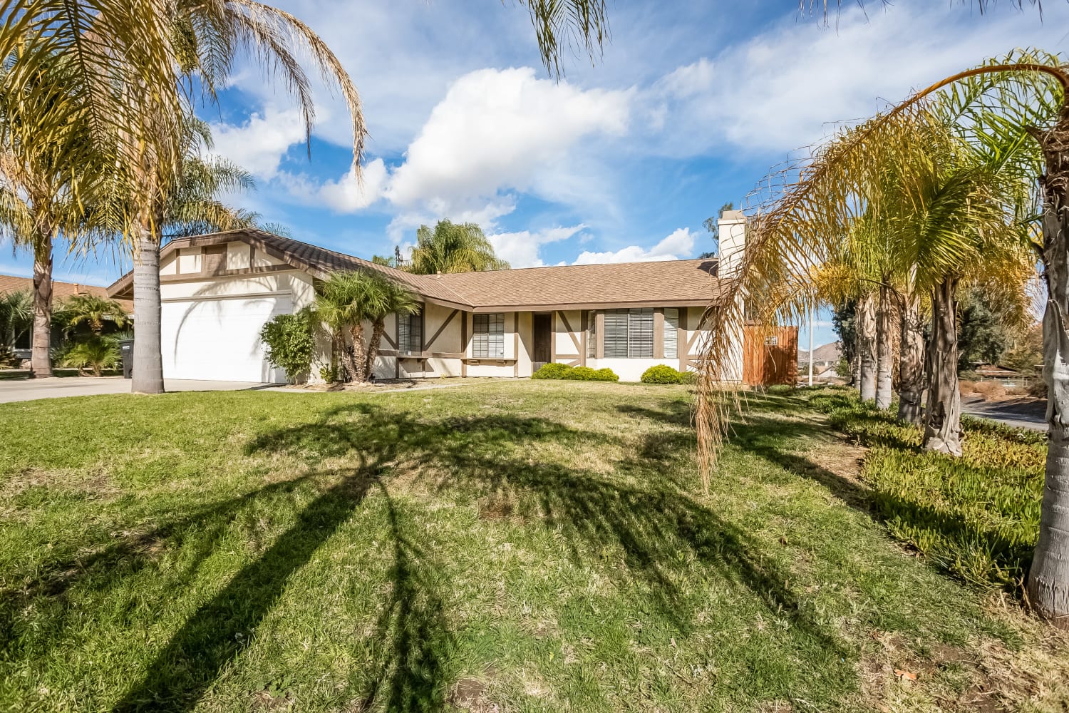 19086 Reindeer Dr Lake Elsinore photo 2