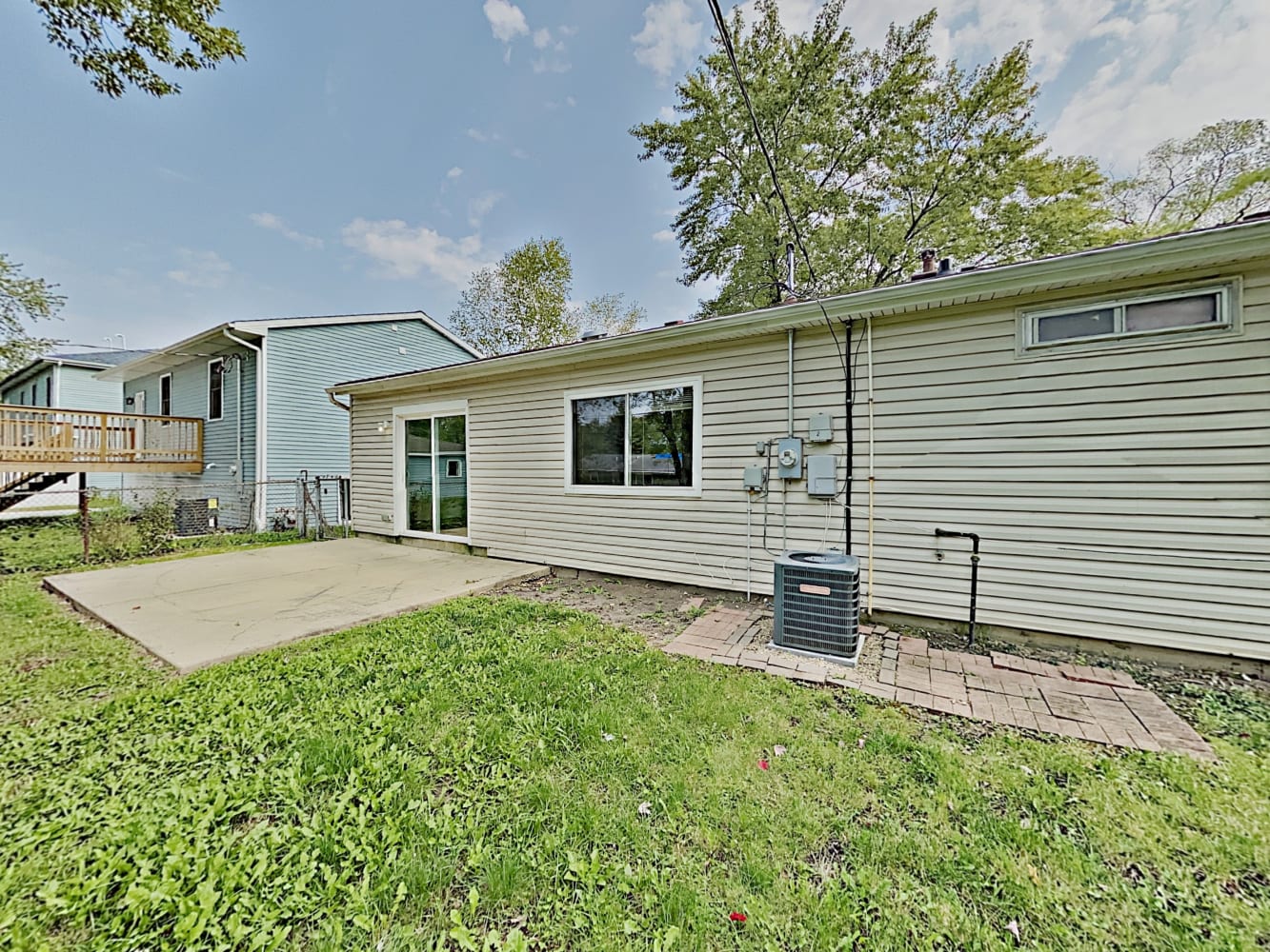 202 Mayfield Dr Streamwood photo 14