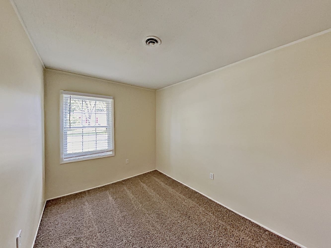 202 Mayfield Dr Streamwood photo 11