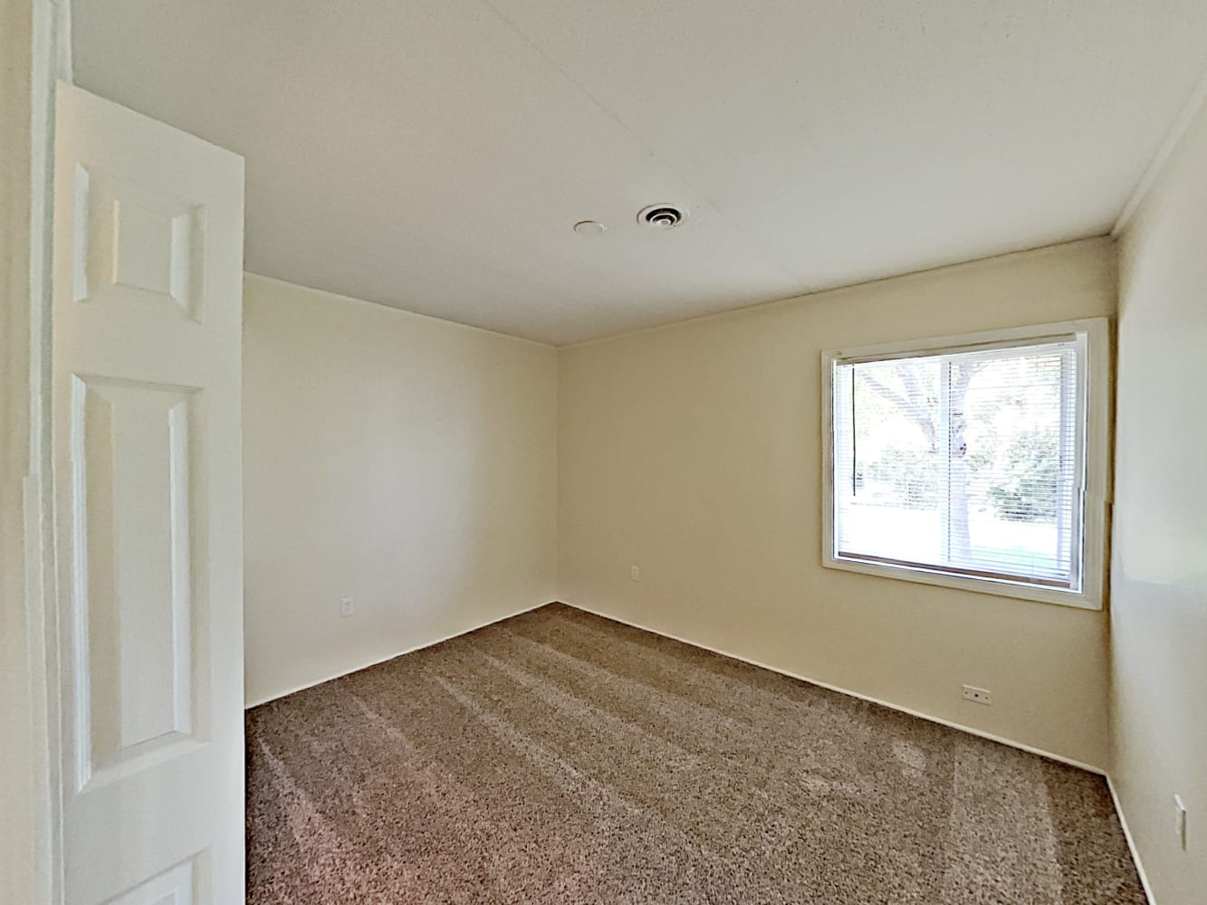 202 Mayfield Dr Streamwood photo 9