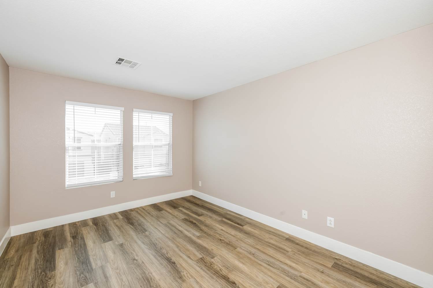 207 Malcolm St Henderson photo 10