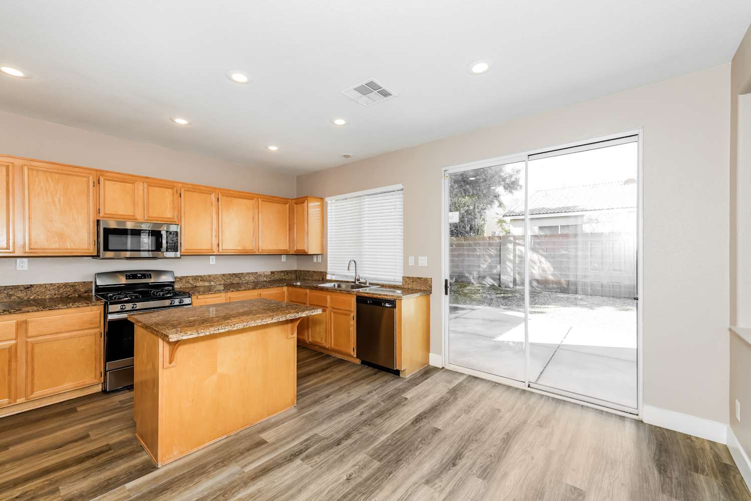 207 Malcolm St Henderson photo 7