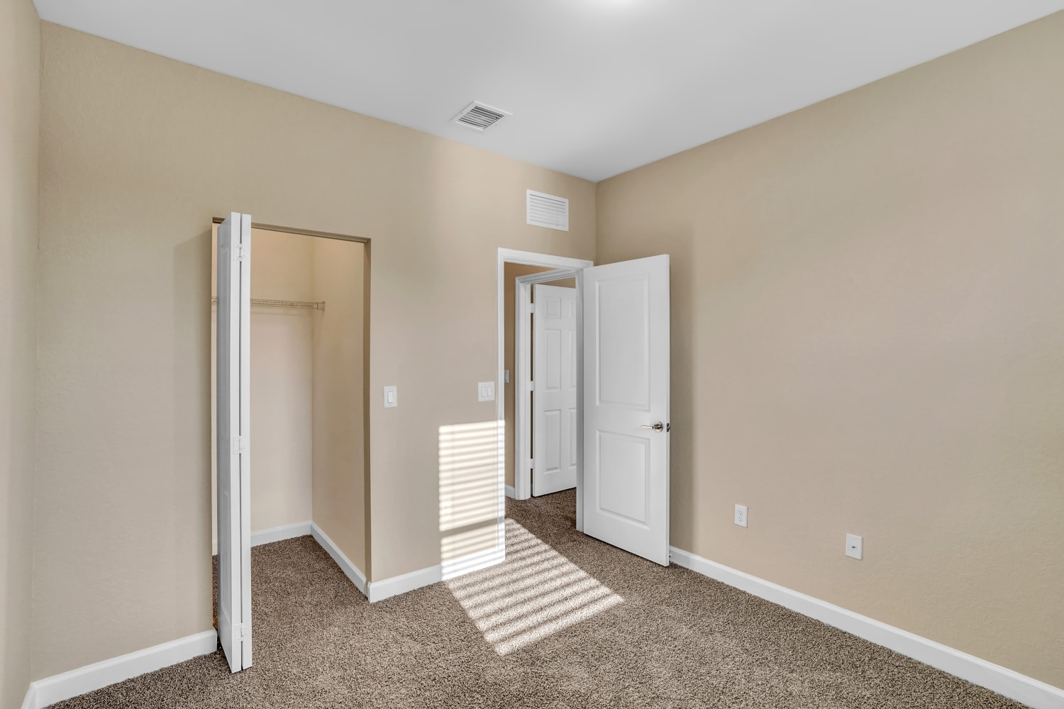 20772 Ne 2 Ct Miami photo 17