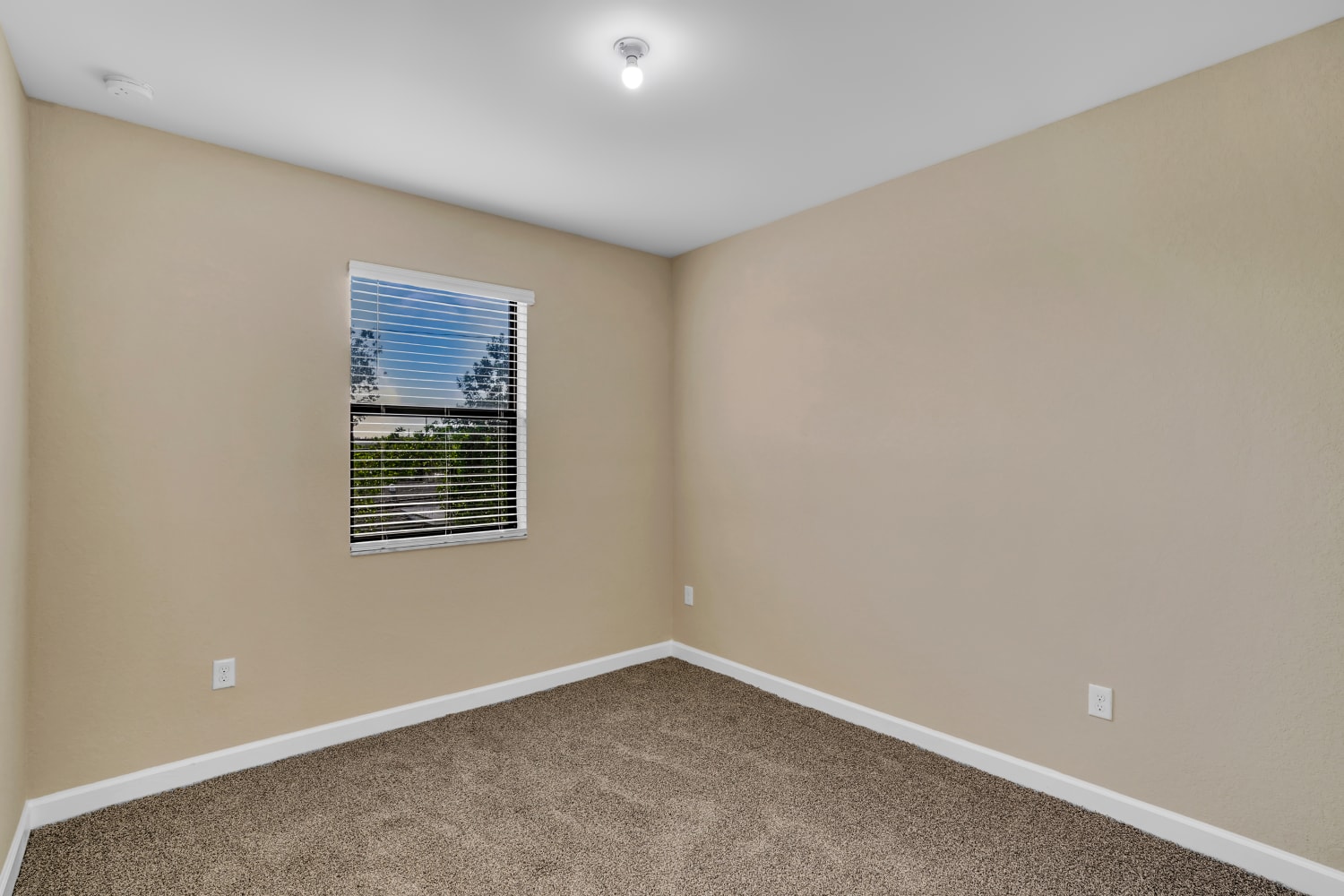 20772 Ne 2 Ct Miami photo 16