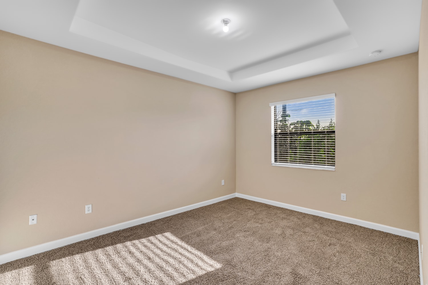 20772 Ne 2 Ct Miami photo 13