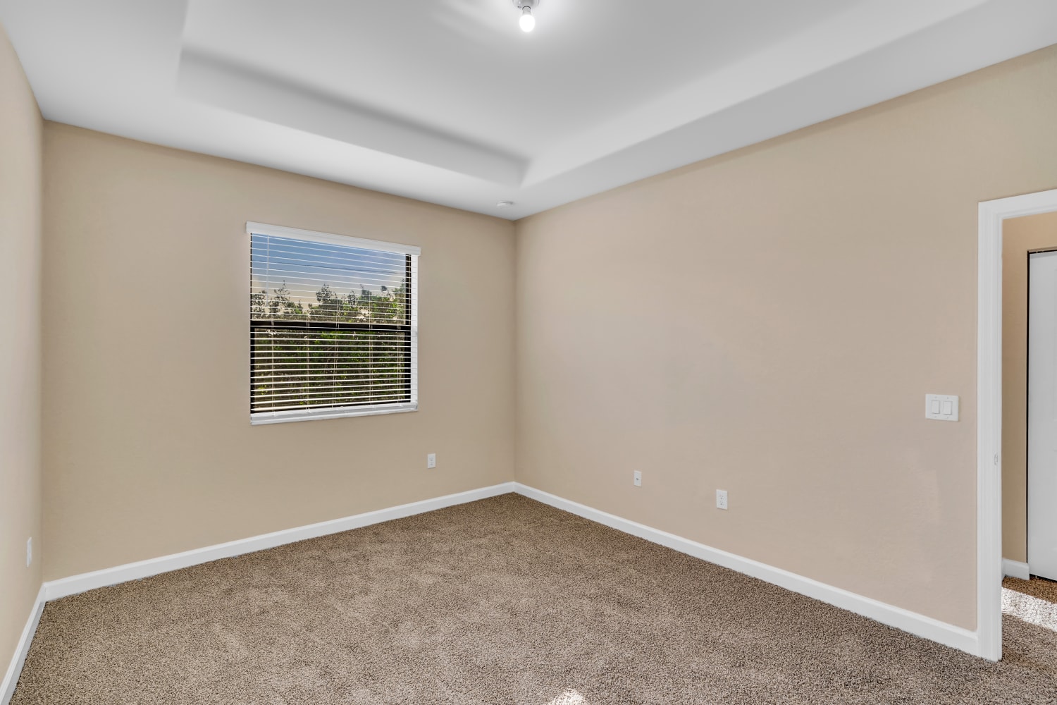 20772 Ne 2 Ct Miami photo 14