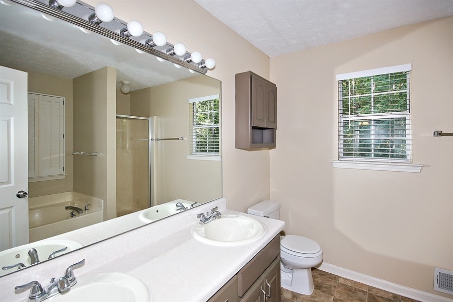 2190 Hampton Trl SE Conyers photo 15