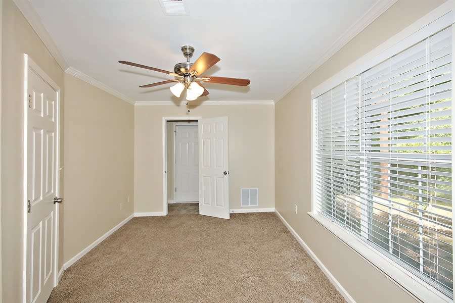 2190 Hampton Trl SE Conyers photo 9