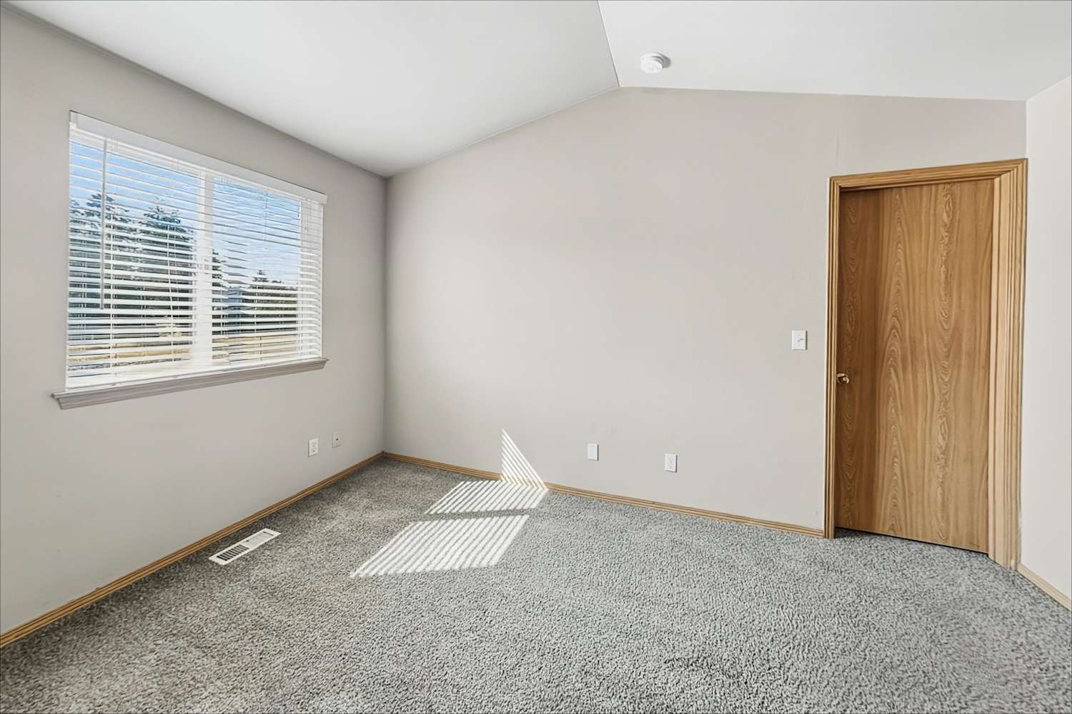 22420 44th Avenue Ct E Spanaway photo 10
