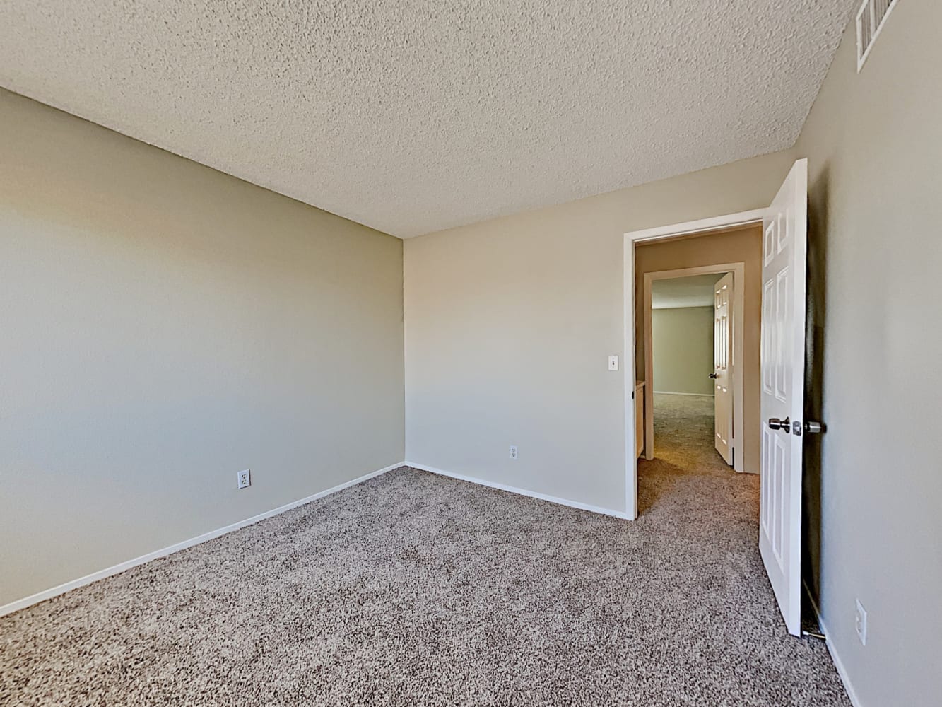 2308 Lone Pine St Henderson photo 10