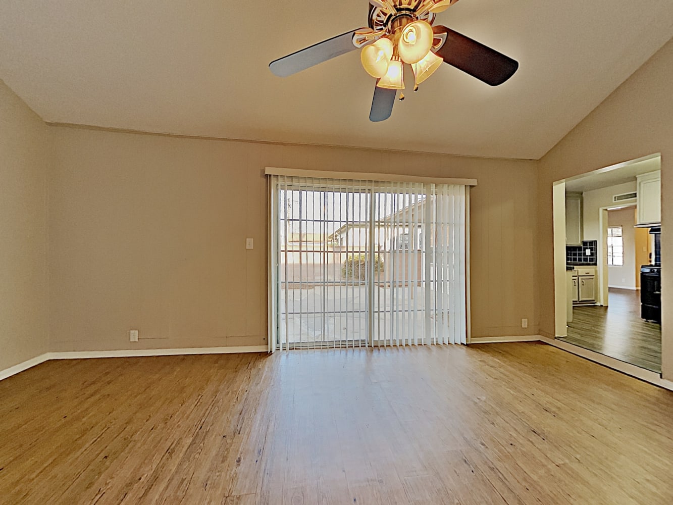 2403 W 129th St Gardena photo 9