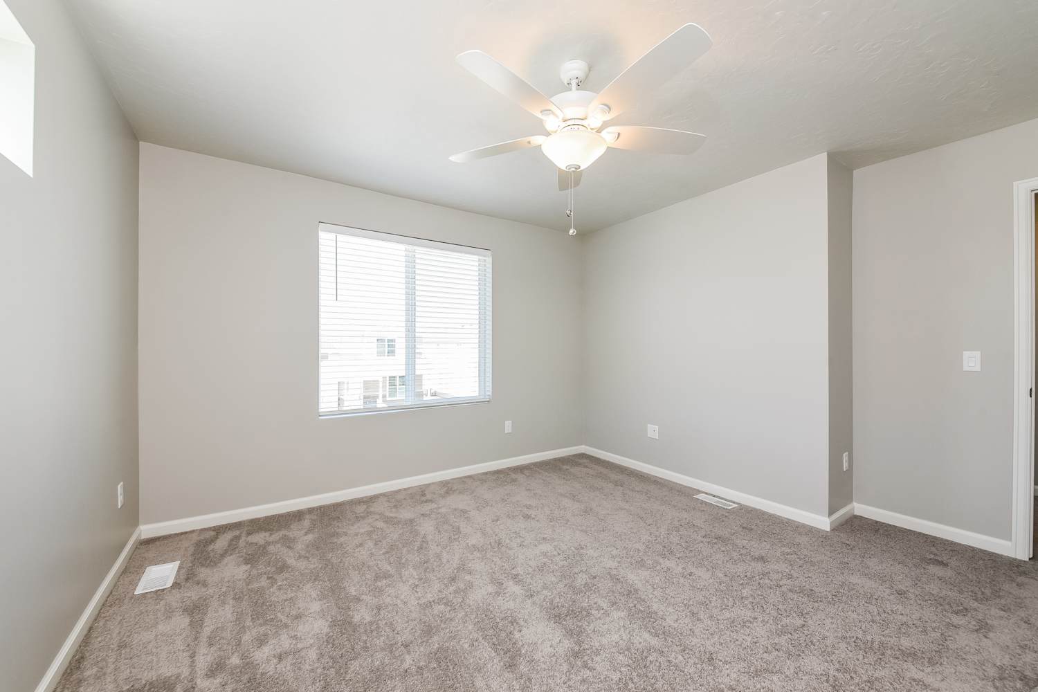 249 E Harker Creek St Saratoga Springs photo 11