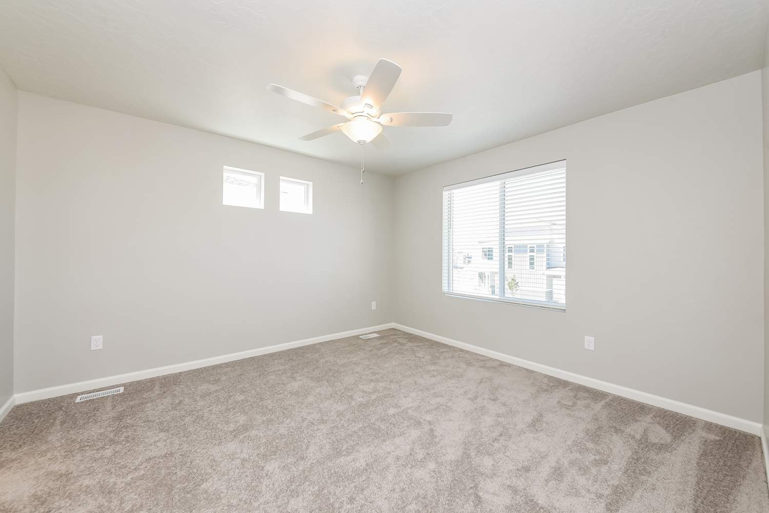 249 E Harker Creek St Saratoga Springs photo 10