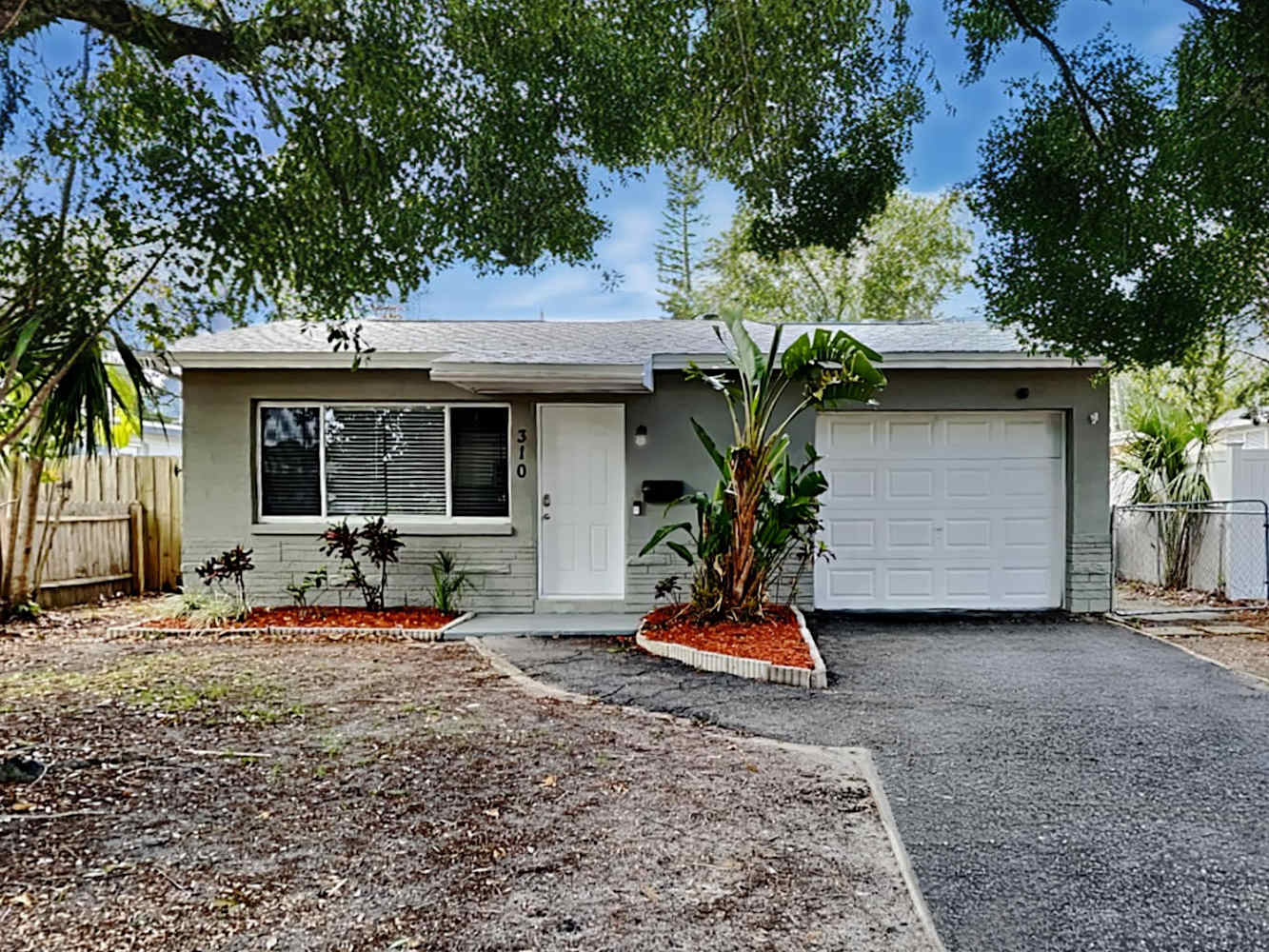 310 93Rd Ave N St. Petersburg photo 1