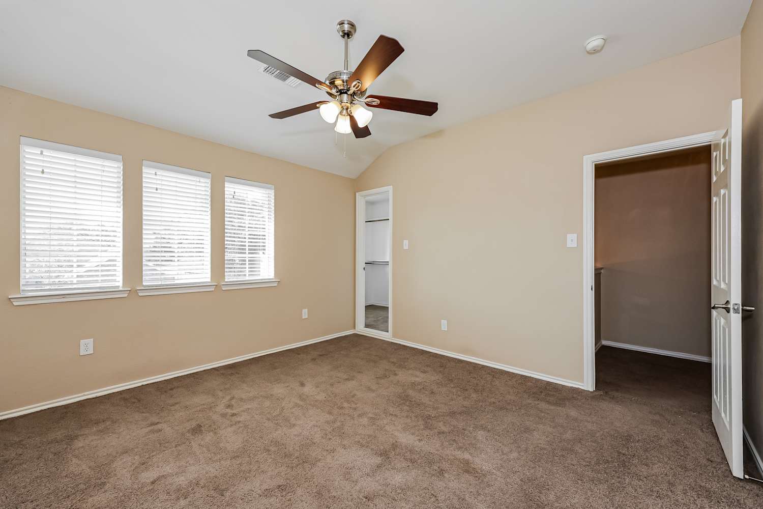 3247 Serpis Grand Prairie photo 13