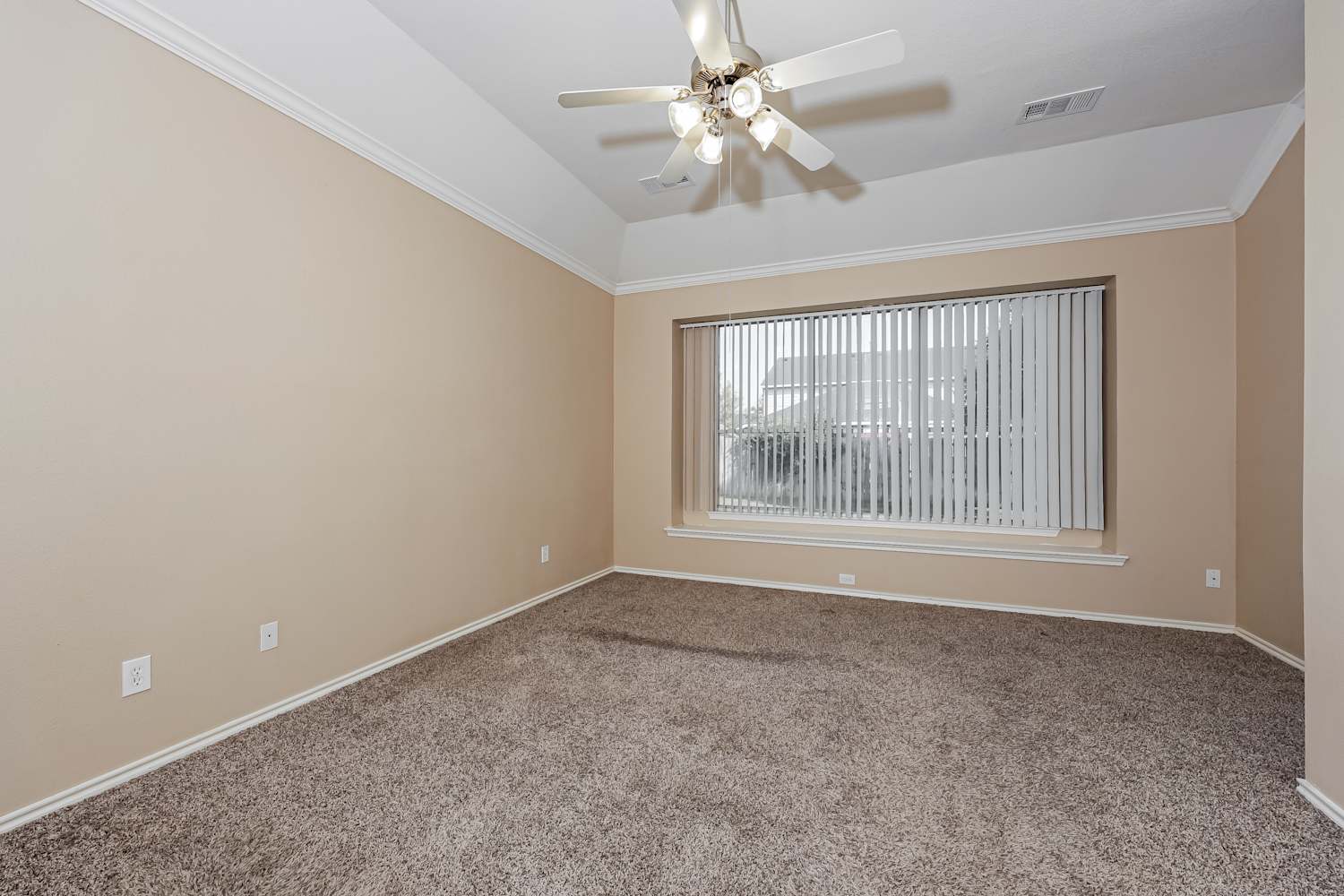 3247 Serpis Grand Prairie photo 10