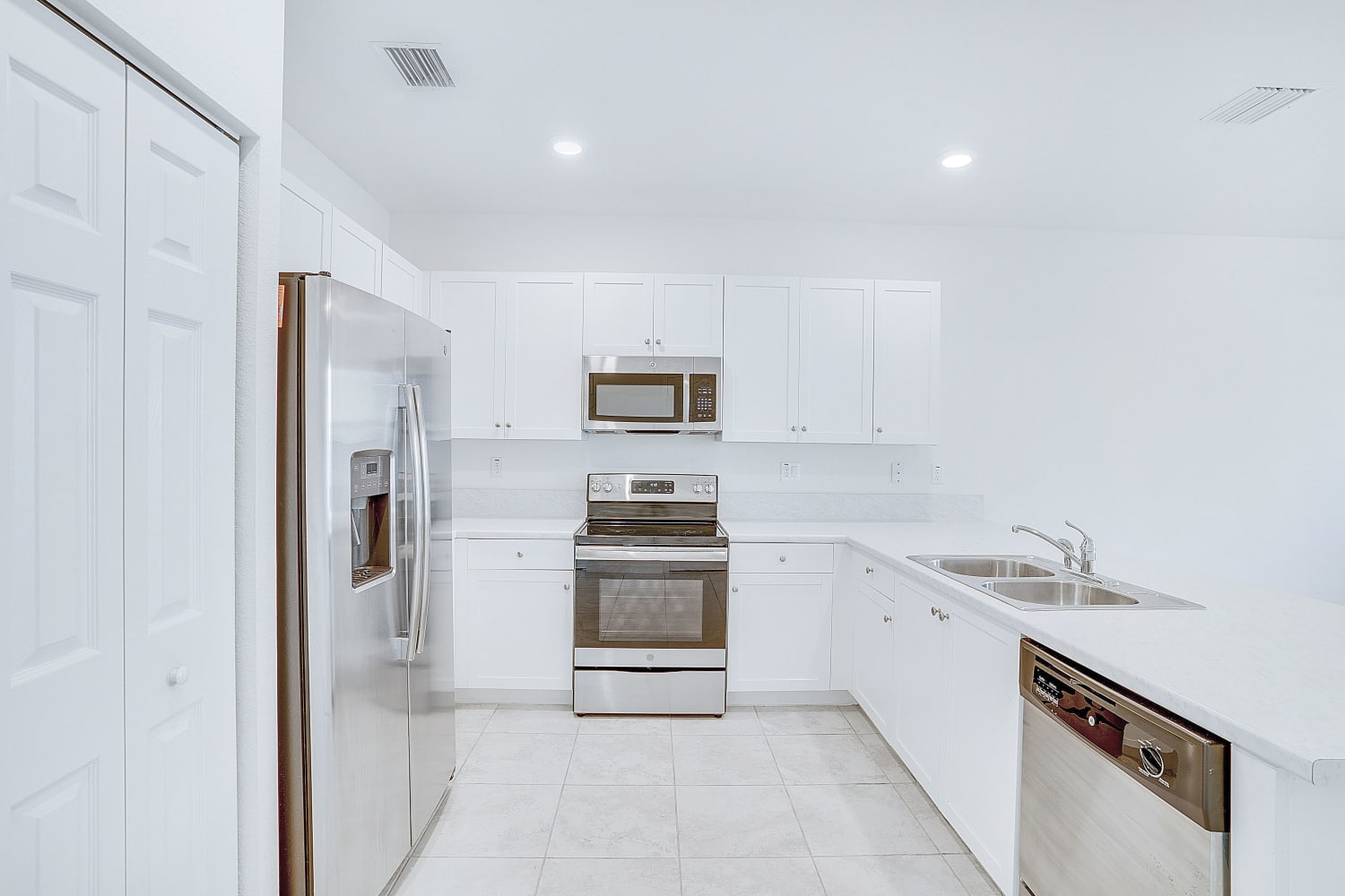 3373 W 105 Terrace Hialeah photo 23