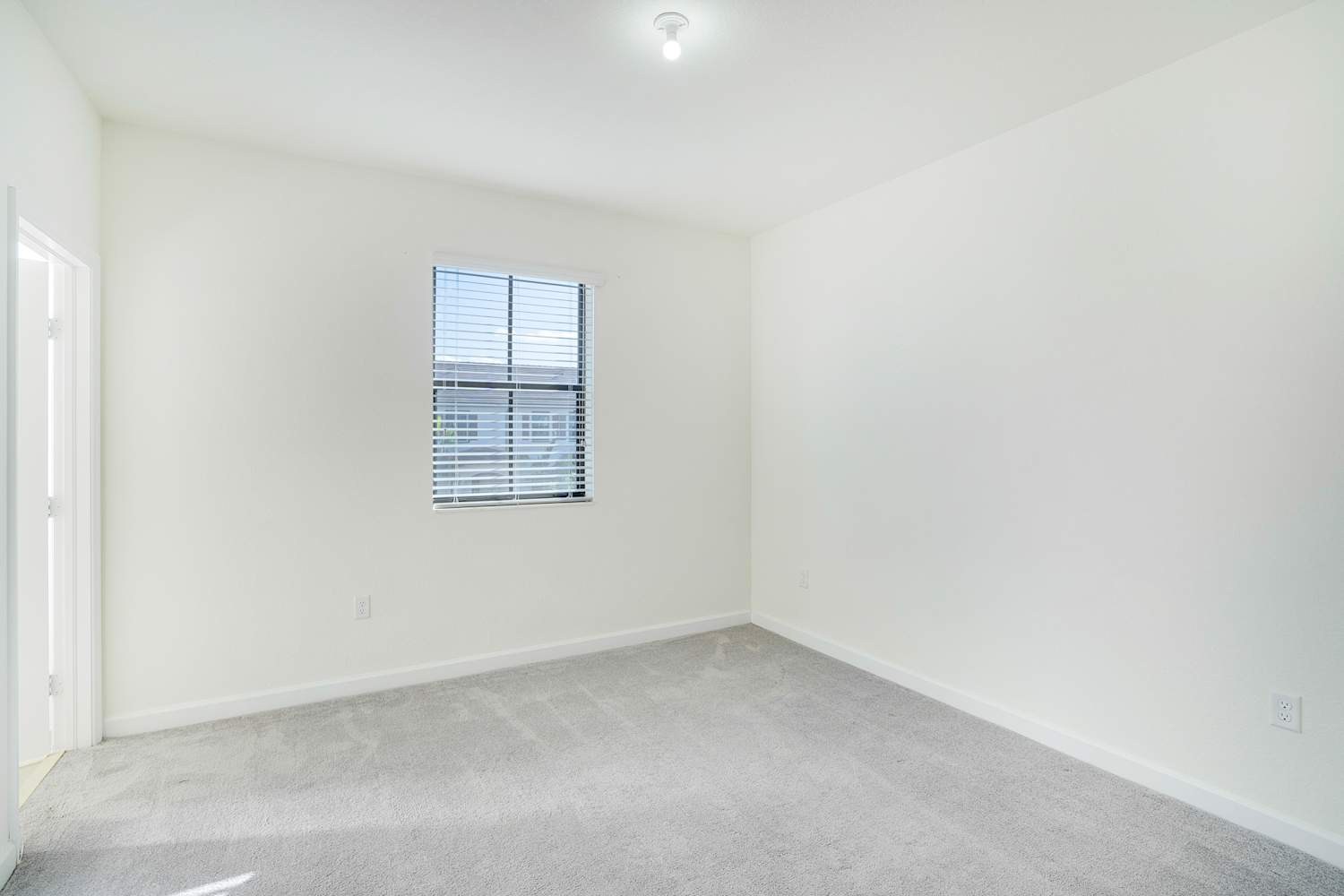 3373 W 105 Terrace Hialeah photo 15