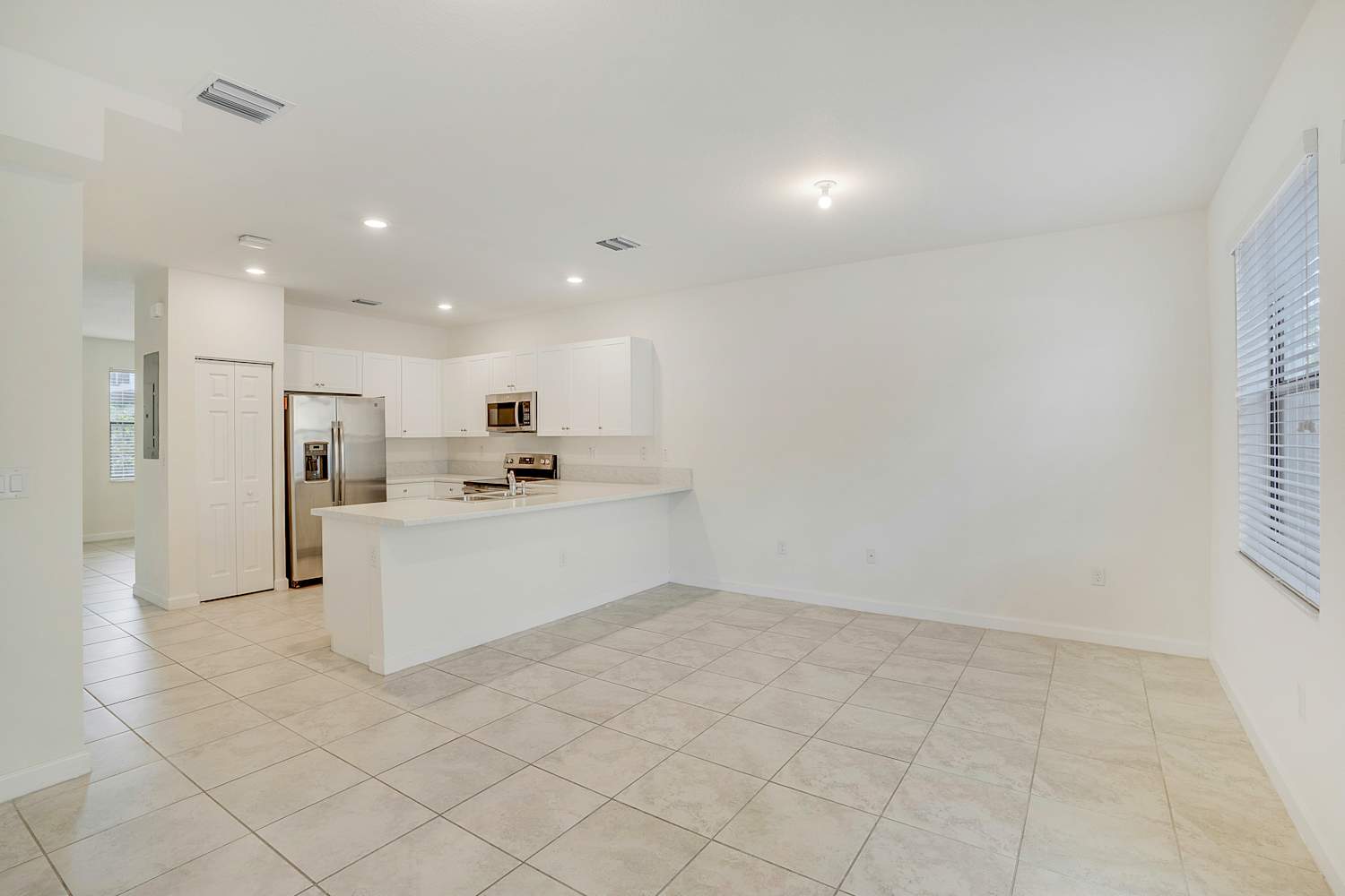 3373 W 105 Terrace Hialeah photo 11