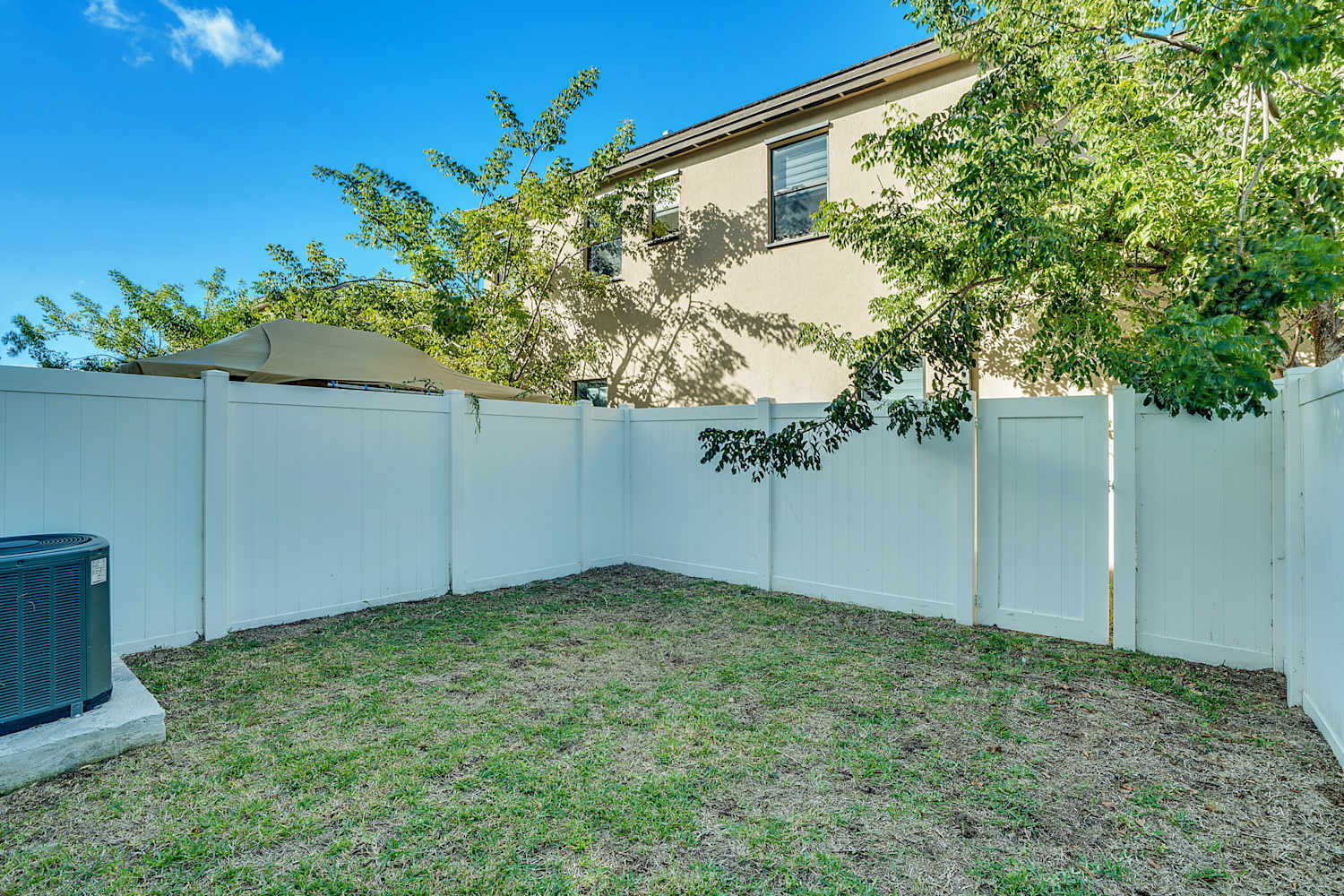 3373 W 105 Terrace Hialeah photo 21