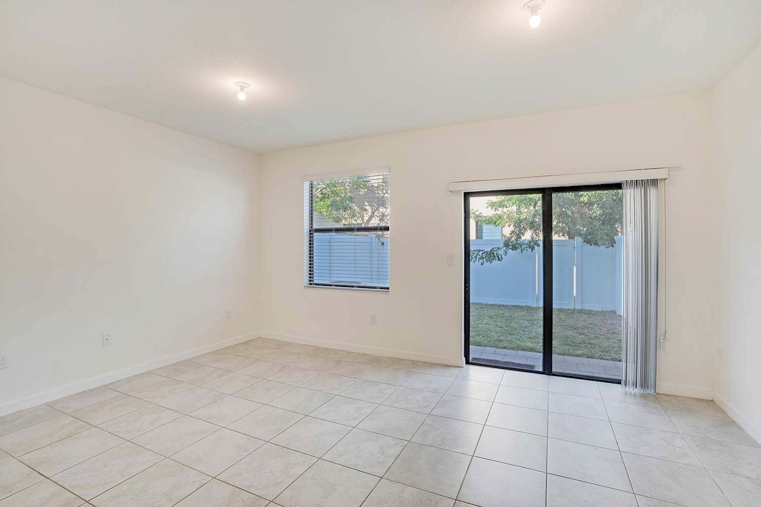 3373 W 105 Terrace Hialeah photo 9