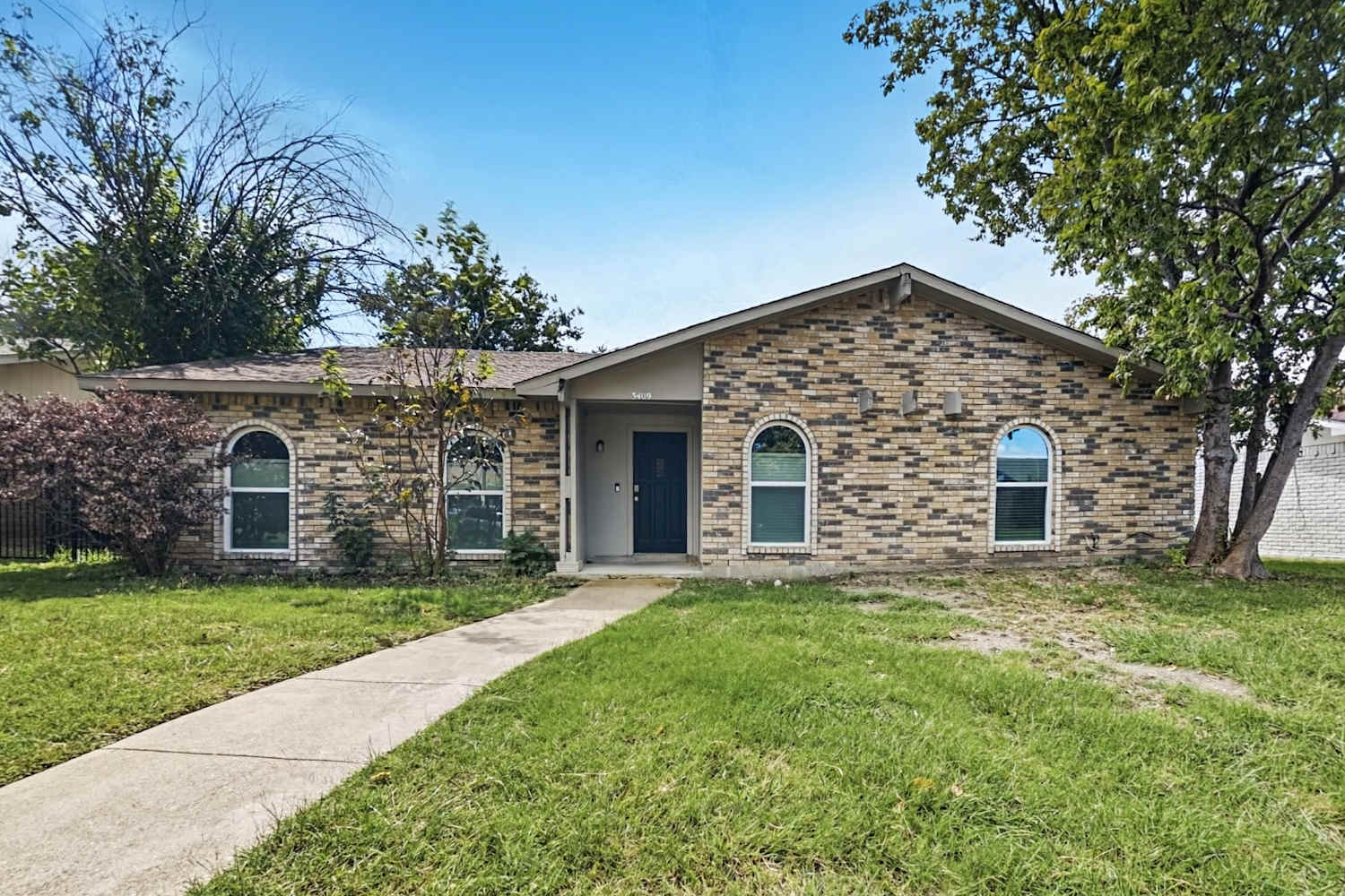 3409 Livingston Ln, Carrollton
