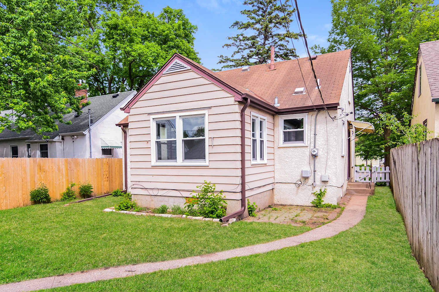 3729 Noble Ave N Robbinsdale photo 18